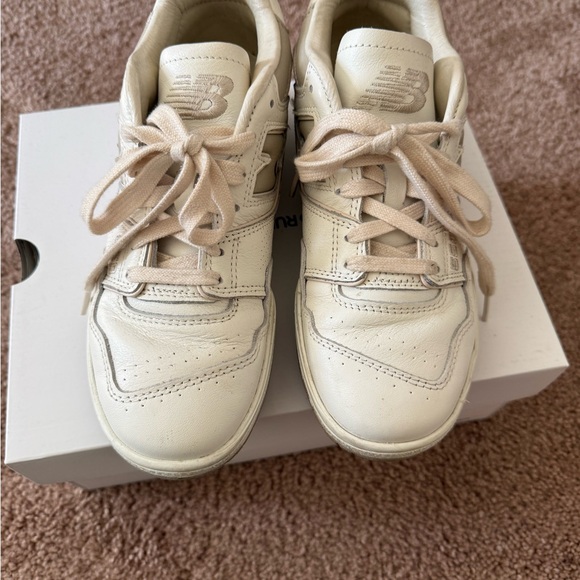 New Balance 550 Low-Top Sneakers in Cream and Tan - Picture 2 of 5